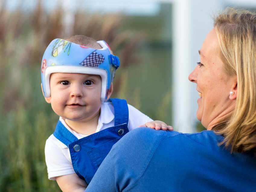 Schiefer, platter Kopf Warum eine Helmtherapie?