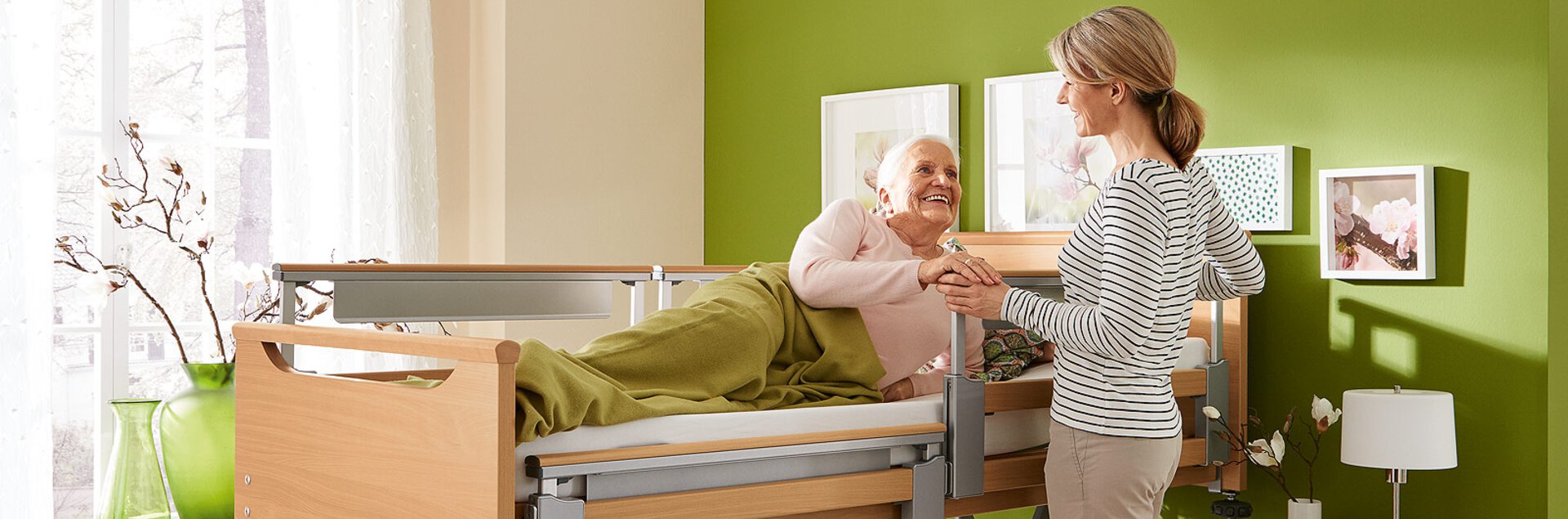 Pflegebett mit Pflegebettmatratze | © Pohlig GmbH