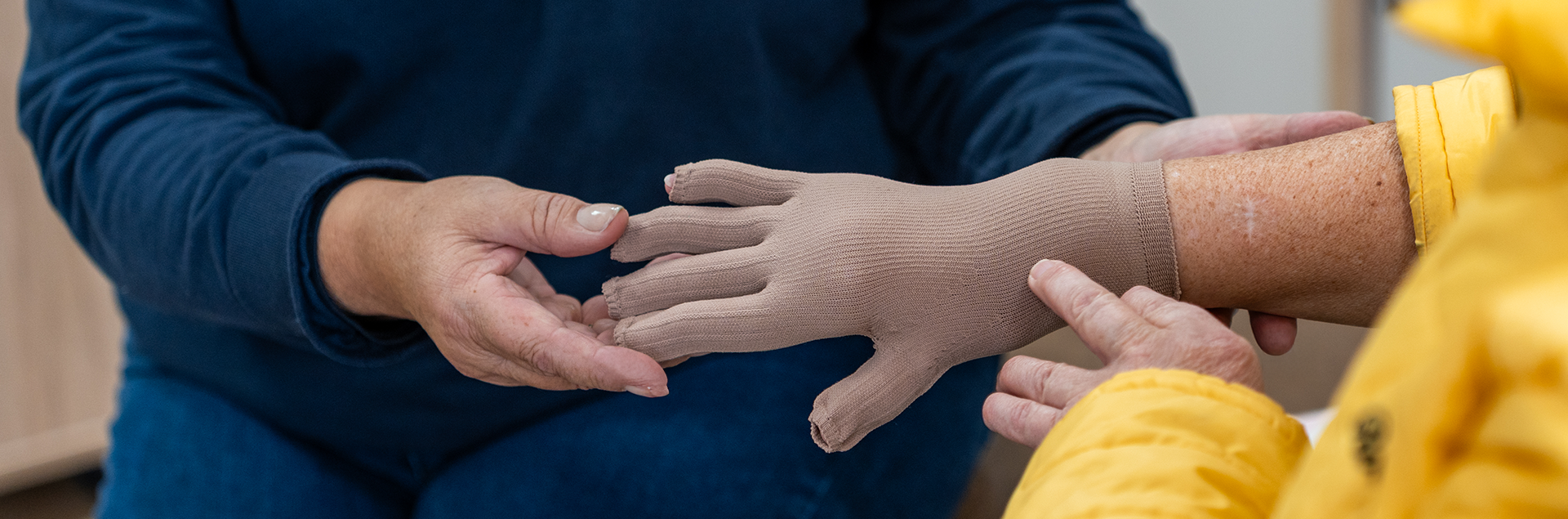 Kompressionshandschuhe Nahaufnahme | © Pohlig GmbH